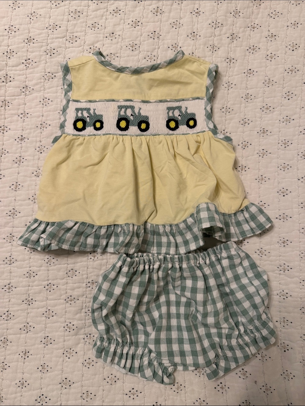 Yellow Smocked Tank Top & Green Gingham Bloomer Set - Tractor Motif